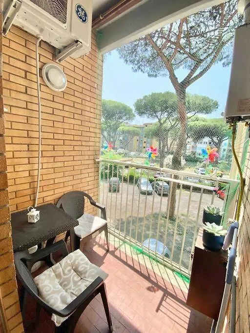 La Casetta Di Up A Pochi Passi Dal Mare Lido di Ostia 0*,  Italy